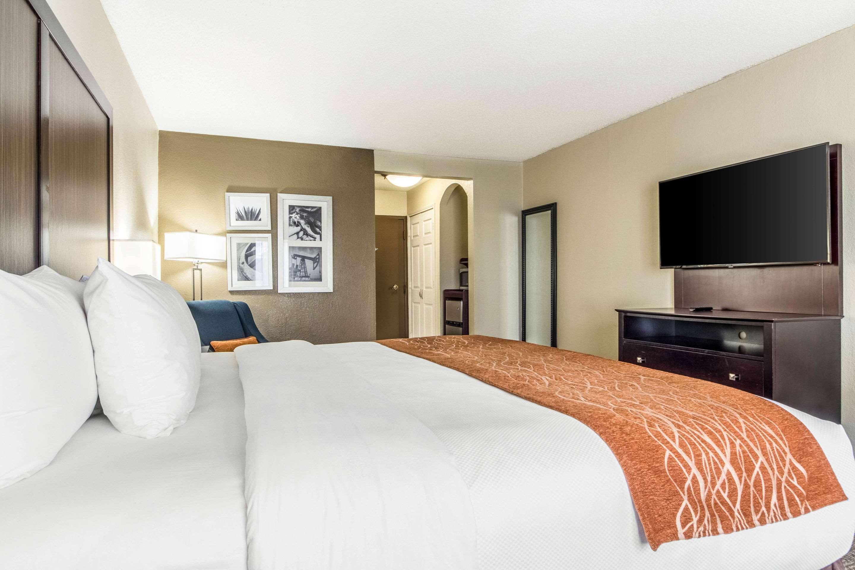 Comfort Inn Dallas Park Central מראה חיצוני תמונה