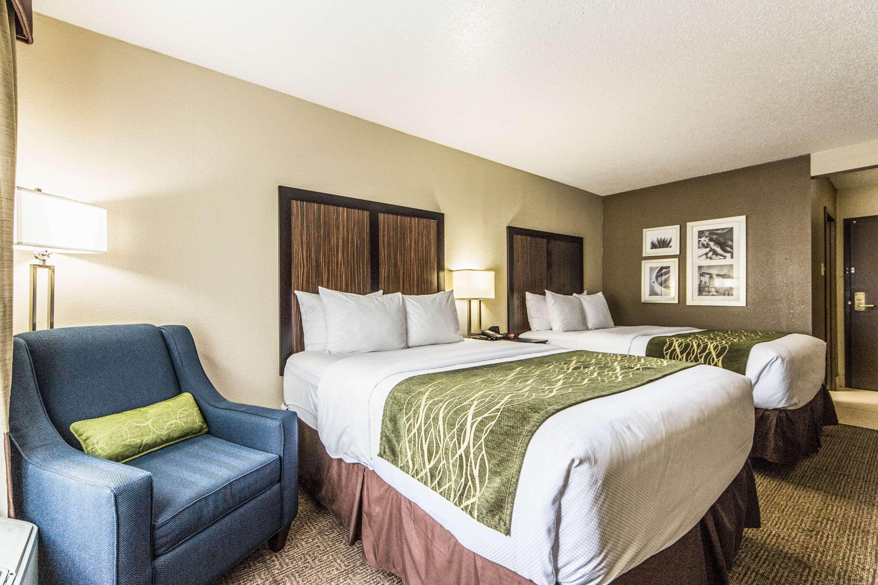Comfort Inn Dallas Park Central מראה חיצוני תמונה