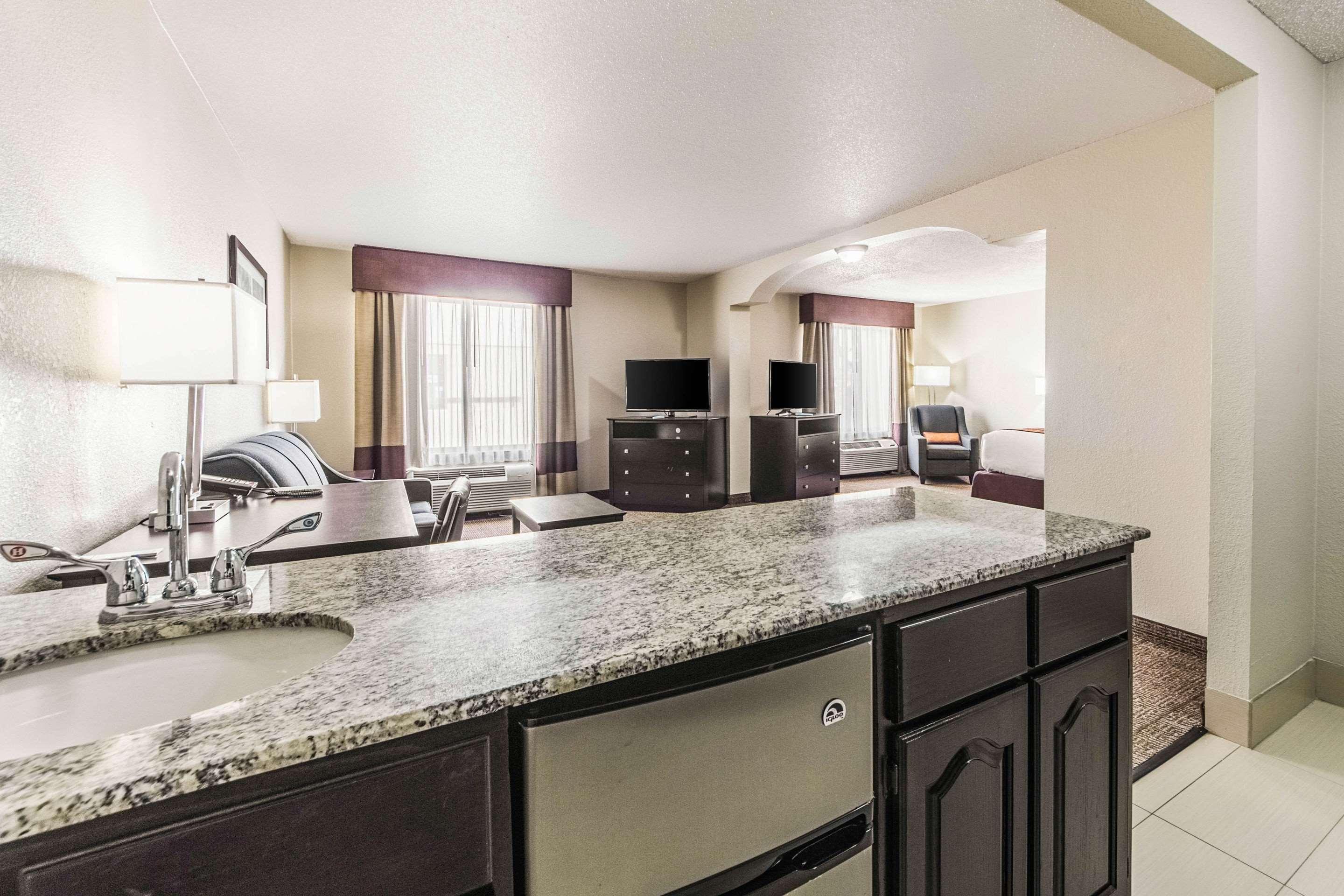 Comfort Inn Dallas Park Central מראה חיצוני תמונה