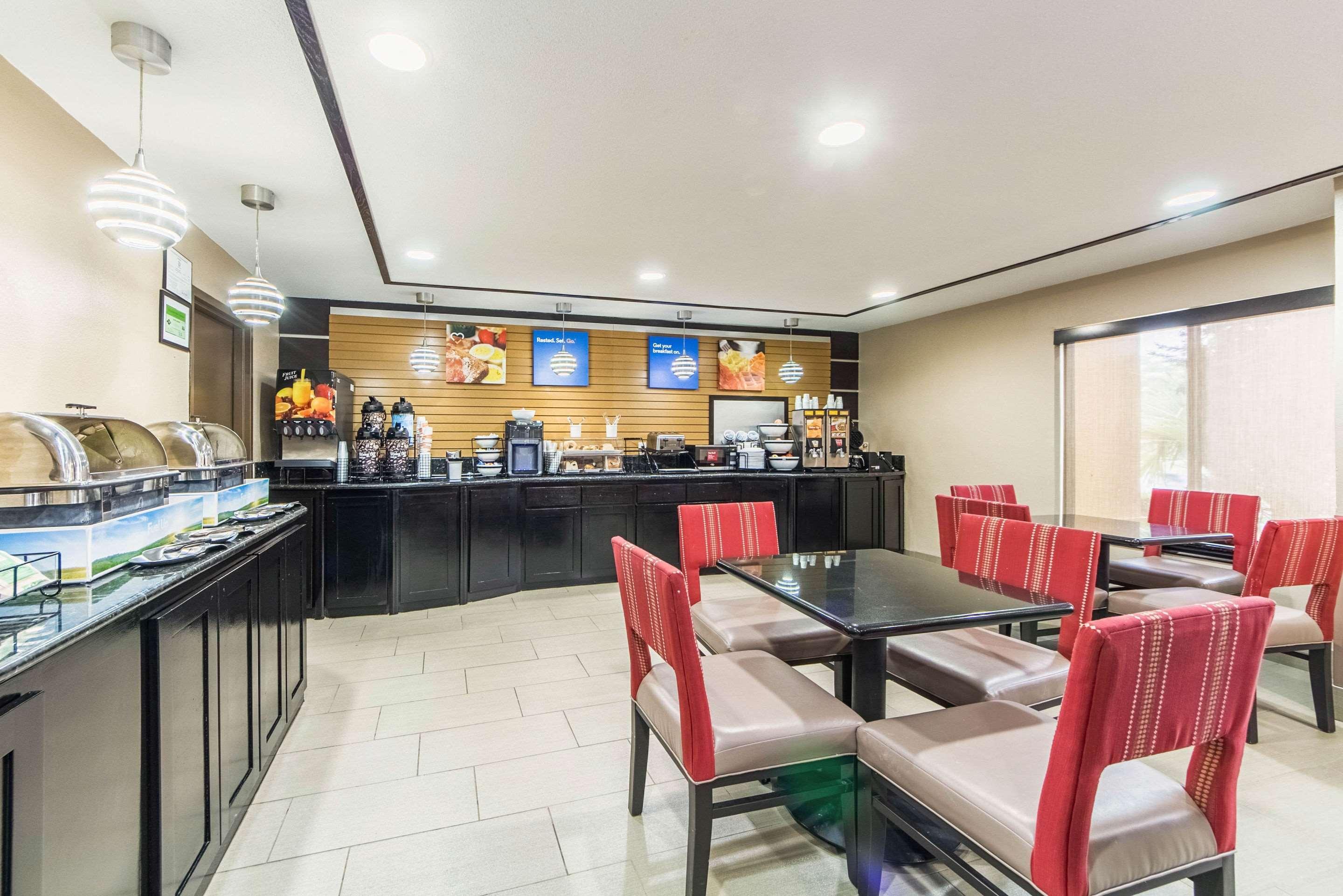 Comfort Inn Dallas Park Central מראה חיצוני תמונה