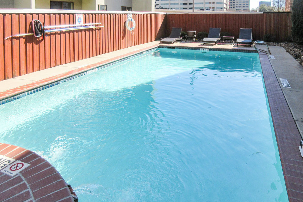 Comfort Inn Dallas Park Central מראה חיצוני תמונה