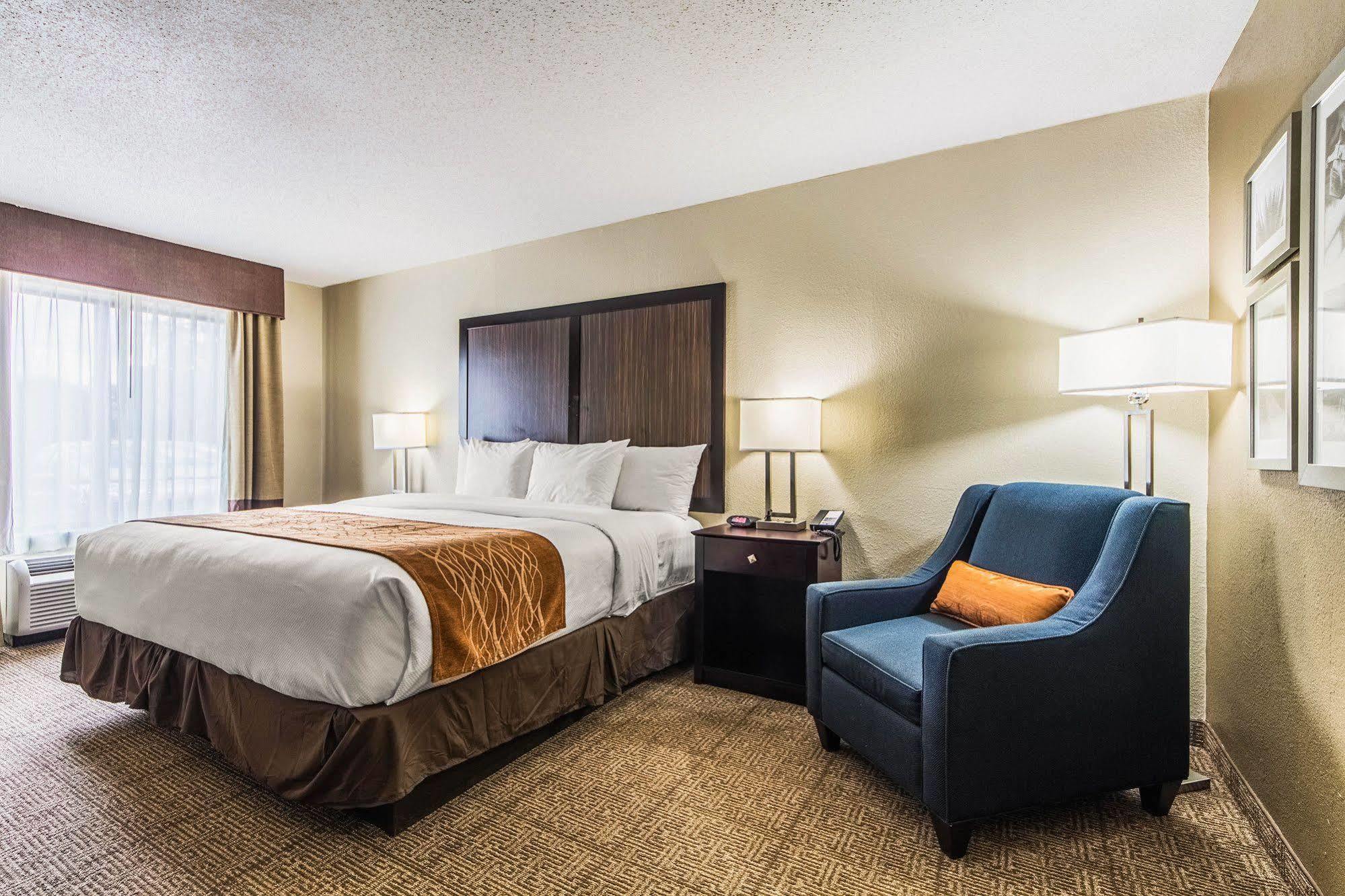 Comfort Inn Dallas Park Central מראה חיצוני תמונה
