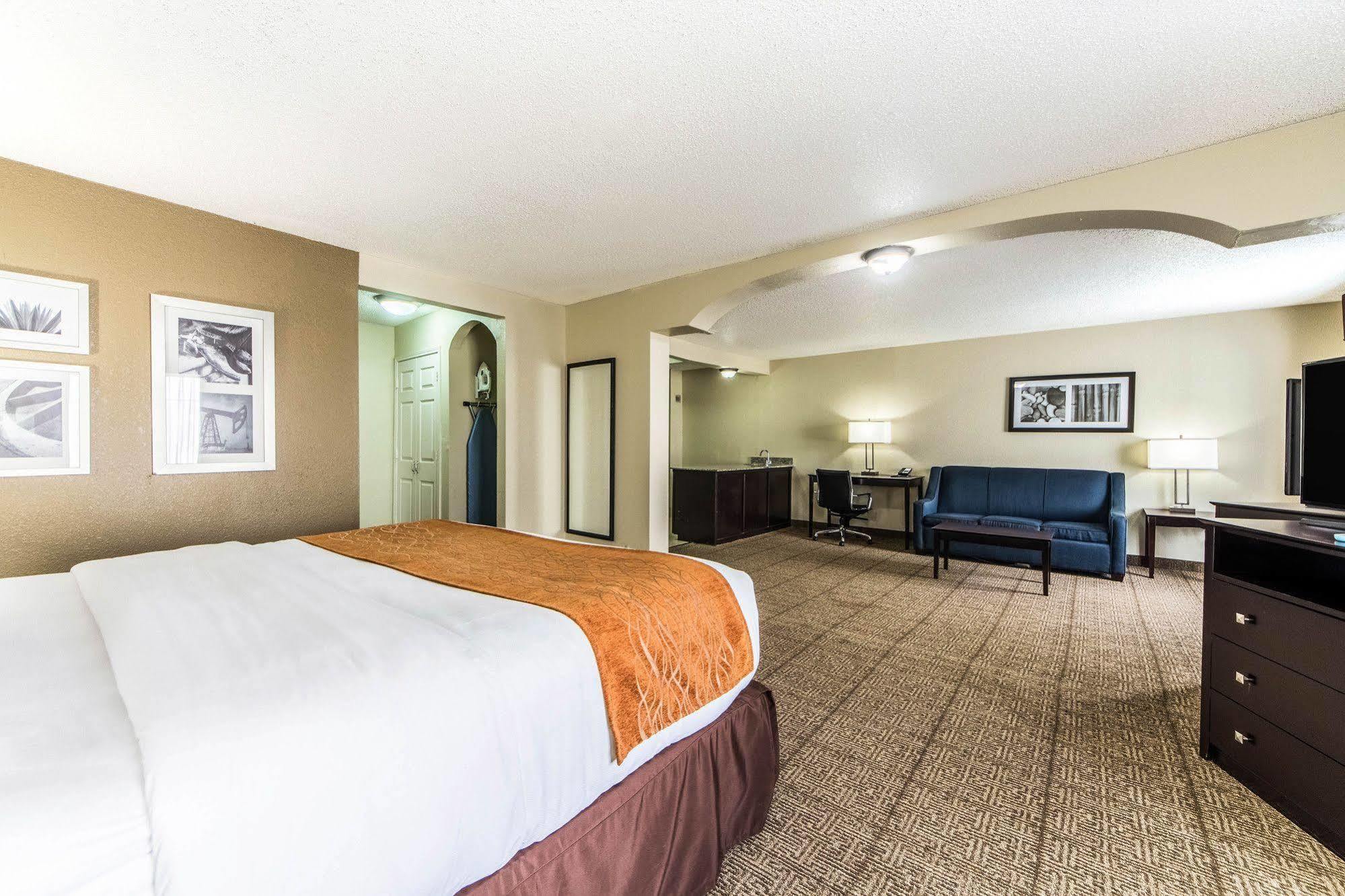 Comfort Inn Dallas Park Central מראה חיצוני תמונה